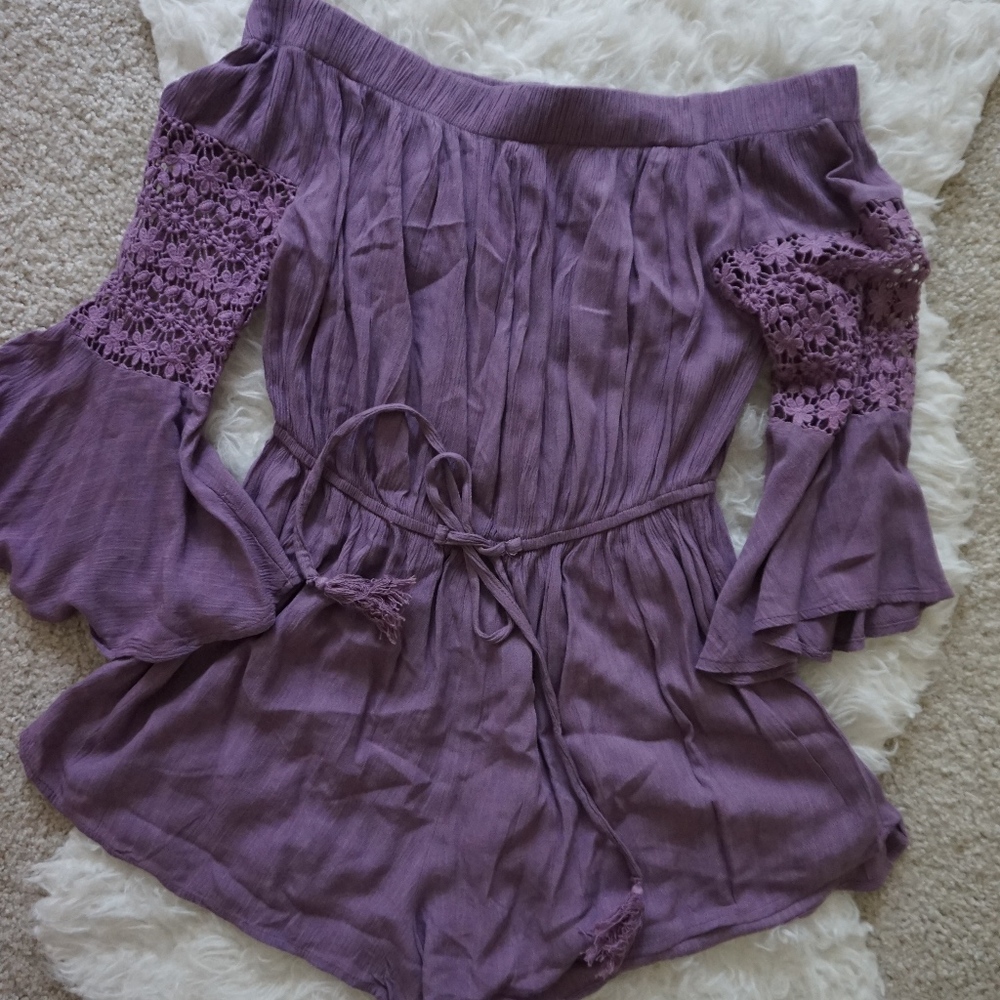 Light purple off the shoulder romper sz M